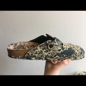 Birkenstock camo slide on shoes